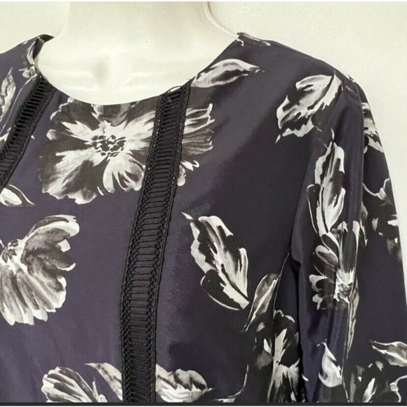 Vince Camuto Crepe de China A-Line Dress Bell Sleeve Floral Navy Blue‎ Size 4 - Picture 4 of 10